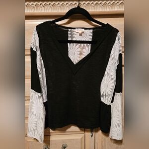 POL Women's Black and White Lace Top